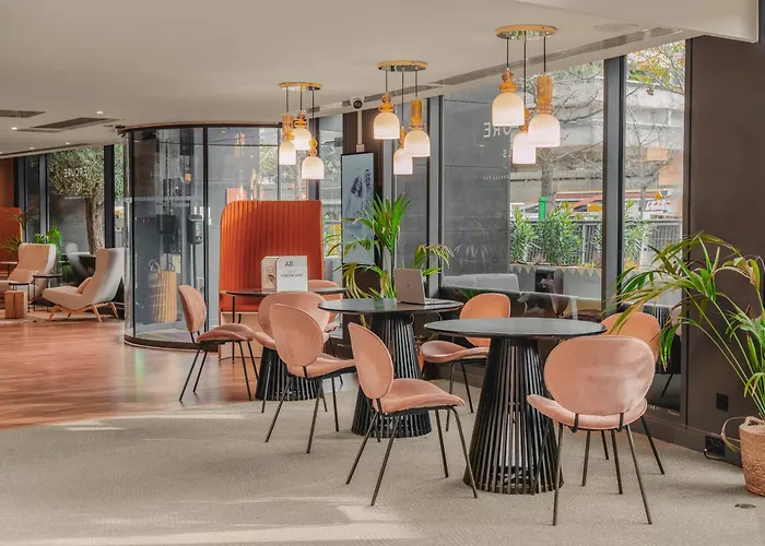 Otel Mercure Gare Montparnasse Tgv 4*