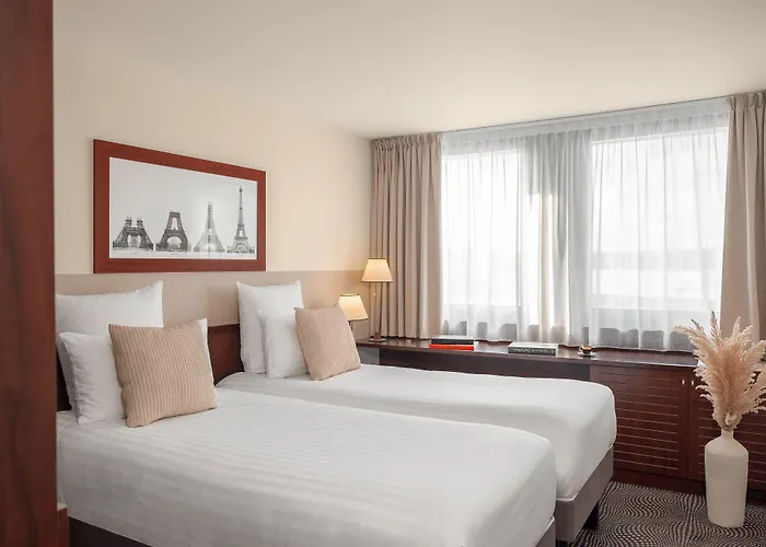 Mercure Gare Montparnasse Tgv Otel