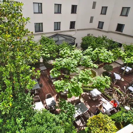Mercure Gare Montparnasse Tgv París