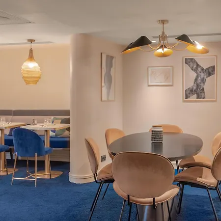 Mercure Gare Montparnasse Tgv מלון