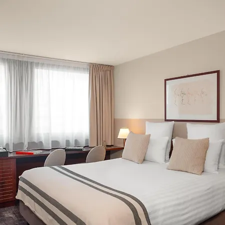 Mercure Gare Montparnasse Tgv 4* פריז
