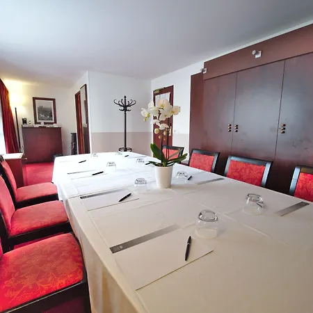 Mercure Gare Montparnasse Tgv 4*