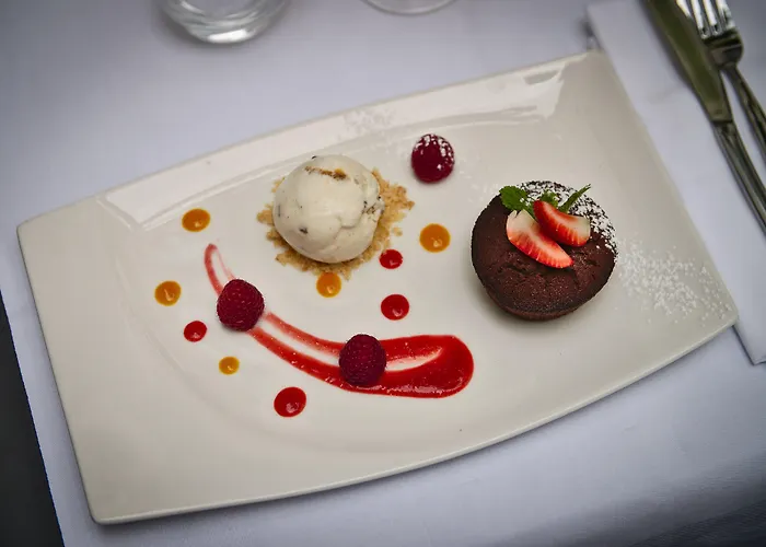 Отель Mercure Gare Montparnasse Tgv