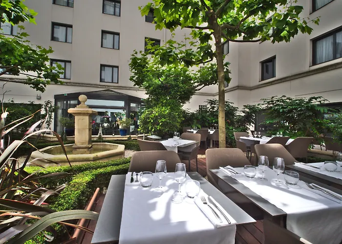 Hotel Mercure Gare Montparnasse Tgv