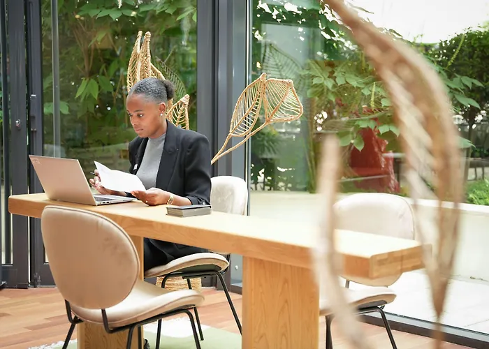 Mercure Gare Montparnasse Tgv 4*