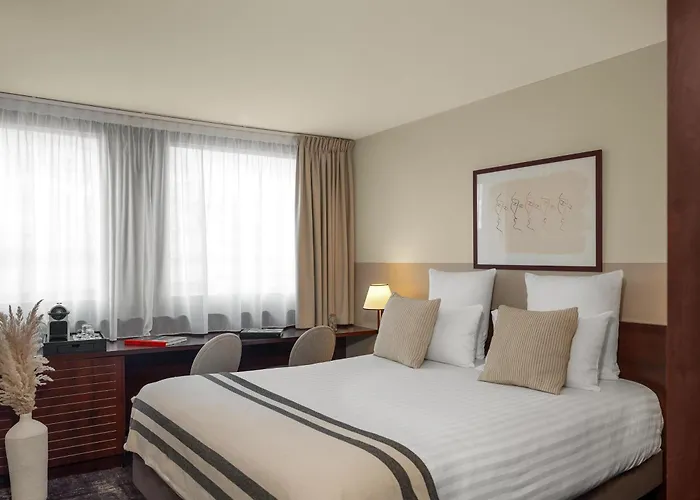 Mercure Gare Montparnasse Tgv 4*