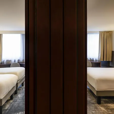 Hotel Mercure Gare Montparnasse Tgv 4*